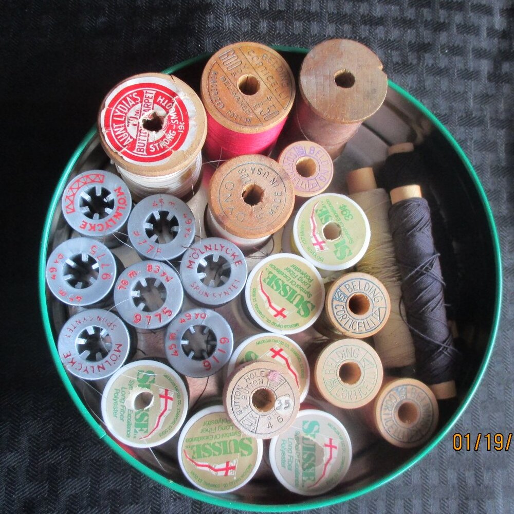 LOT OF 23 VINTAGE THREAD-MOLNLYCKE-SUISSE-BELDEN CORTIELLI